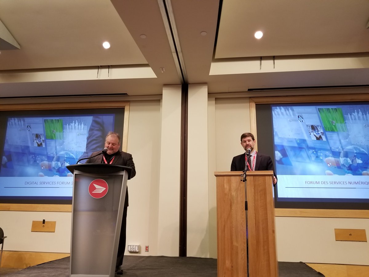 vickieemilie's tweet photo. Day 2 of the Digital Services Forum begins with a nice story about "changing your future" #CRA_Digital // Jour 2 du Forum des services numériques qui débute avec une petite histoire qui nous inspire à "changer son futur" #ARC_Numerique https://t.co/sBdl5eRSJk