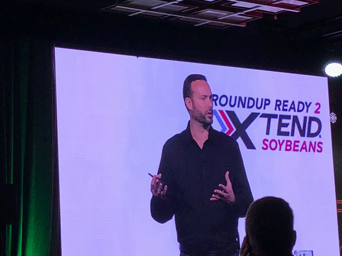 topagservices's tweet photo. @BecksHybrids Ryan Parkin outlines LibertyLink and Xtend #choices offered to help farmers grow the best for their farm. #Diversity #Knowledgeispower https://t.co/lZhyyftjFW