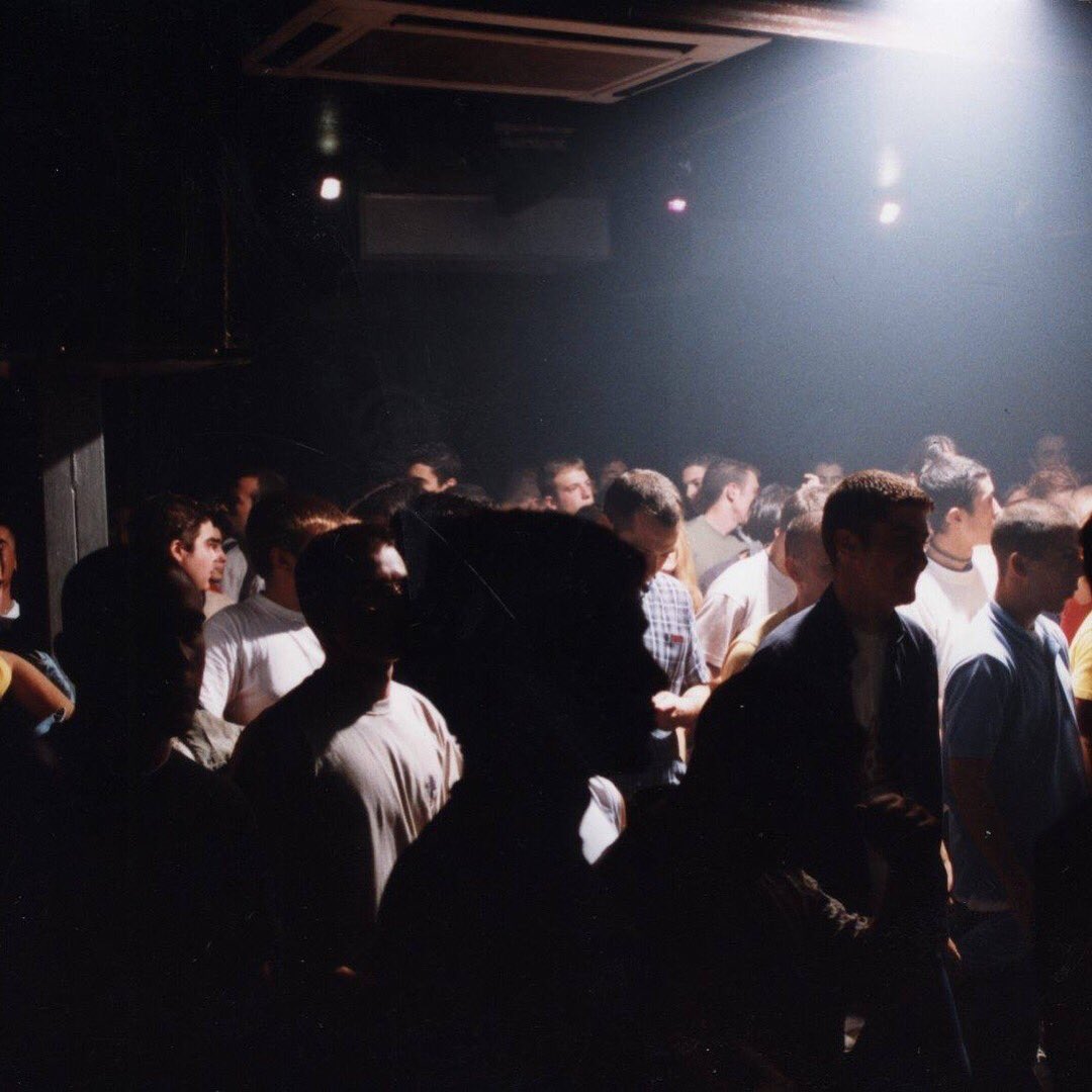 XXXIIIIANIVERSARIVM VANVAS
5.12.2017 vispera de festivo
VANVAS TEMPORAL
Cerramos este increible line up con VANVAS TEMPORAL. 
En este segundo área se daran cita nuestros  principales residentes y amigos mas cercanos a VANVAS
Hazte con tu entrada aqui: familyclub1995.com