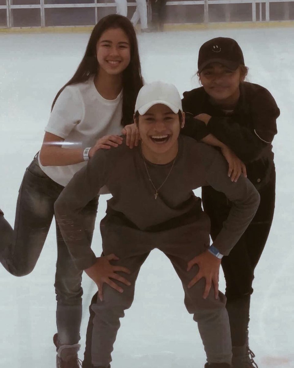 EveryonesAte's tweet photo. Can't help but smile seeing @itschristianmo, @delavinkisses, and @notvivoree together.  

More bonding moments for these kids, please! ❤Tama yan, mag-enjoy din pag may free day. Sama naman yung ibang teen HMs next time. 😊  (Photo from Christian's IG.) https://t.co/KOwVYW0SzJ