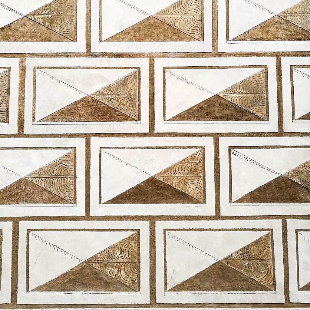 davidcrowe00's tweet photo. Detail from a building in Prague Castle
.
.
.
#praguecastle #prazhskyhrad #prague #praha #czechia #czechrepublic #architecture #czecharchitecture #design #czechdesign #pattern #travel #travelgram #igerspraha #igersprague #igers #igerscz #huaweip9 #snapse… https://t.co/zIAhnnys7L https://t.co/KZJm78eJUw