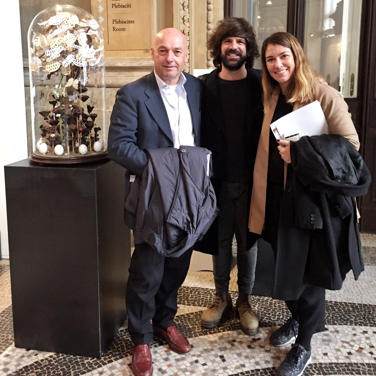 FiorDiLoto1972's tweet photo. Vi aspettiamo stasera per ammirare dal vivo l’opera dedicata a Fior di Loto dell’artista Pablo Mesa Capella esposta ad #Afe2017. https://t.co/GvpJZVZ8x4