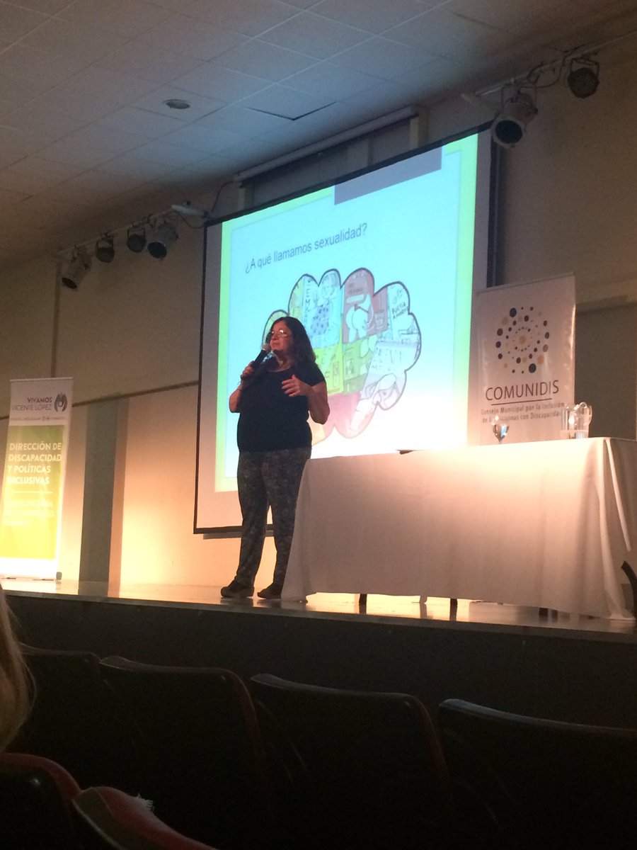 comunidisvl's tweet photo. Jornada Inclusiva de Capacitación #Dia2 #SemanaDeLaInclusion  Lic. Maria Marta Castro Martin . Excelente propuesta de Comisión Auton. Y Familia 👏🏻 https://t.co/vkIDEQL05L