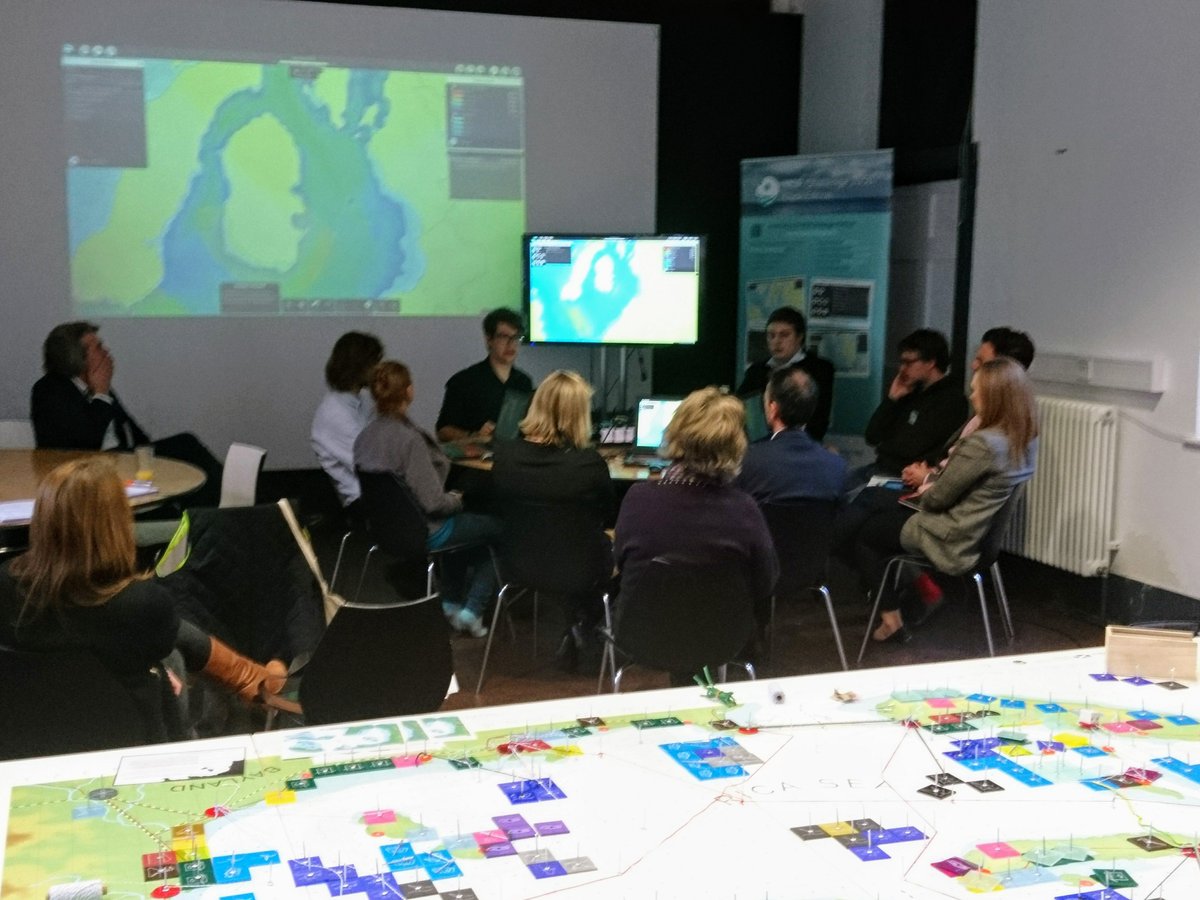 PerrySarahPhD's tweet photo. MSP Challenge 2050-Clyde edition workshop #simcelt17 @MaREIcentre @FECoasts @ohaganam @eriucc #MSPData #Integration https://t.co/1y1UGv4Heo