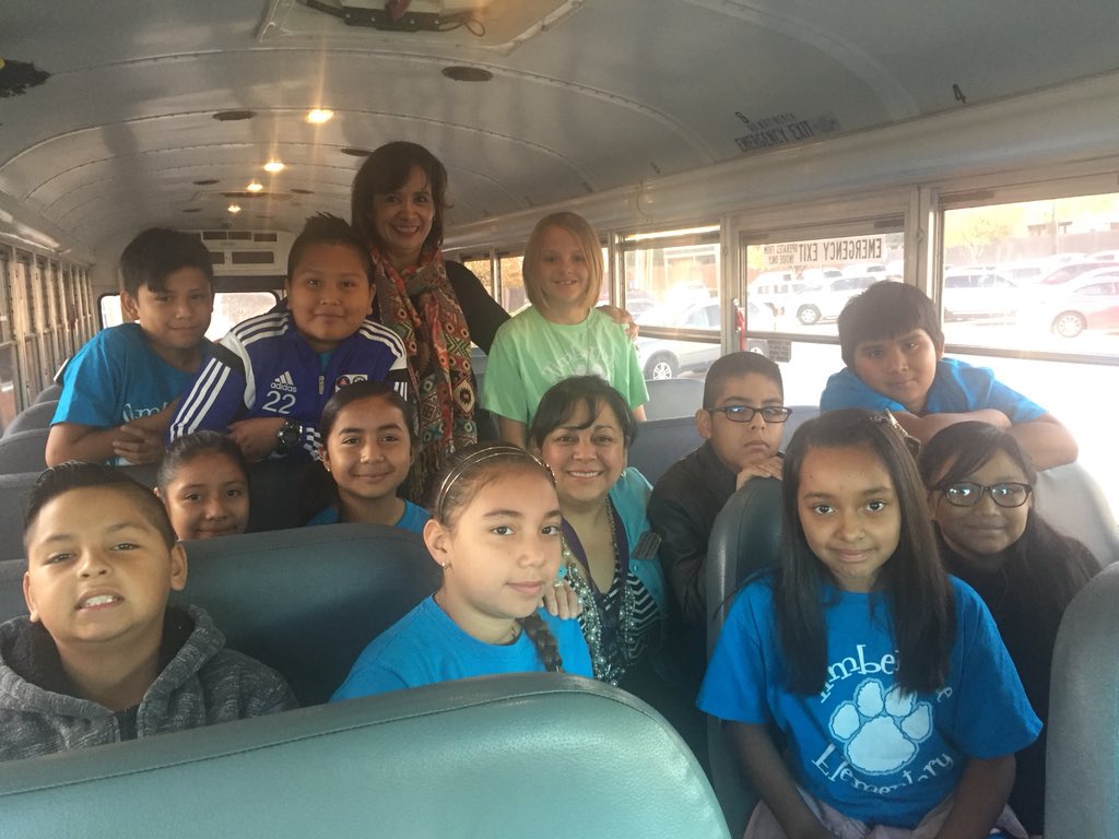 GCISDeliareyes's tweet photo. Off to the Bee go Tigers!!! https://t.co/ECWrZiHiQ6