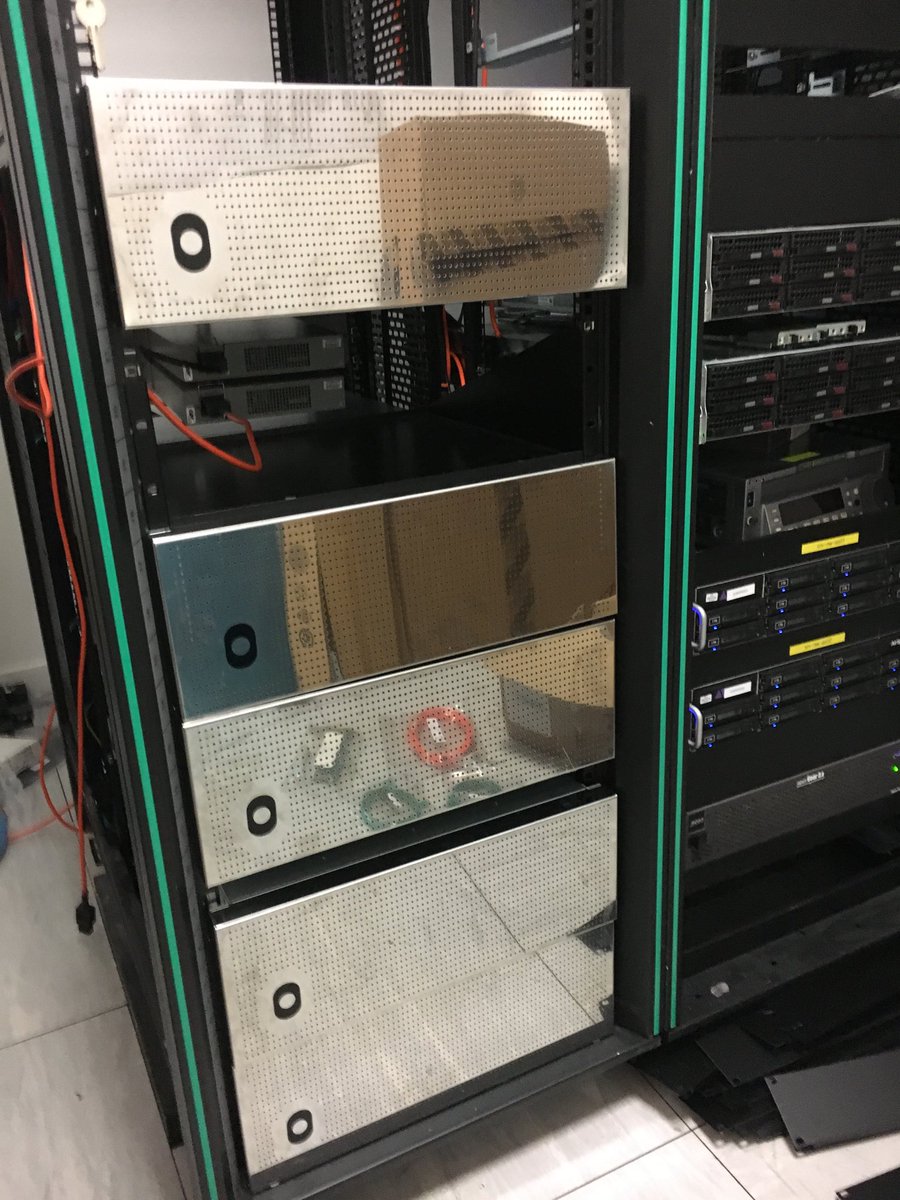 TechoDeco's tweet photo. Just about to power-up 1PB of object Storage.... https://t.co/UikQQl1S0N