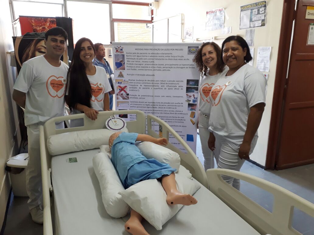 SOBENFeEMG's tweet photo. A SOBENFeE MG apoia a 6a Jornada de Prevenção de Úlcera por Pressao em todo o estado. 

Em Uberlândia o evento foi organizado pela Enfermeira Selma Andrade, Estomoterapeura do Hospital das Clínicas de Uberlândia da UFU. https://t.co/2Ll5Uw4Y1N