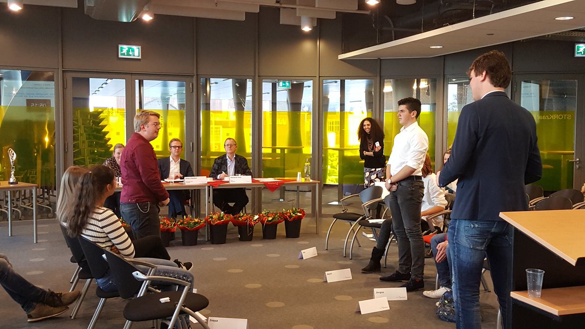 Gemeentelijke finale #oda17 in Hengelo. De debaters groeien in de wedstrijd en de JrO is erbij!