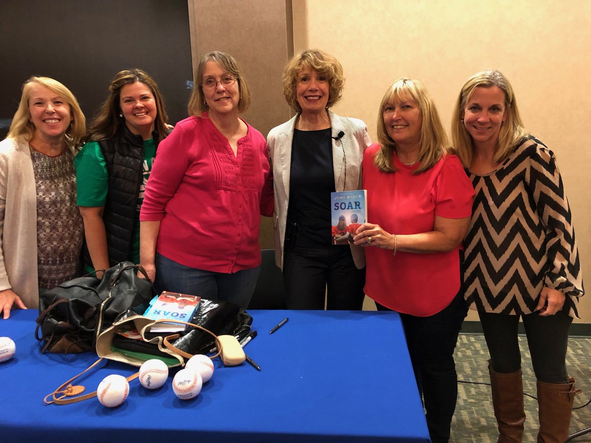 Fox2Library's tweet photo. So lucky to have traveled with these great co-workers to hear Joan Bauer speak in Rockwall. What a great evening! #LibrariesinRISD https://t.co/fys4MxdqVH