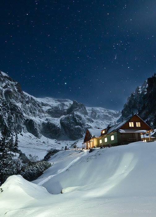 PositiveRomania's tweet photo. Malaiesti mountain hut in Bucegi mountains
Photo by Daniel Chiriches
#Romania https://t.co/gFkf1sRnwn