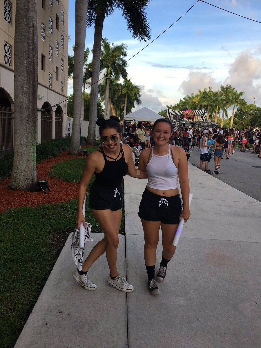 annhlmao's tweet photo. hbd to my very best friend u r the strongest and most beautiful and lovin and i got 280 characters to tell u how wonderful u are but i'll keep it short and sweet like u ilysm!!! https://t.co/m6H52a5SoH