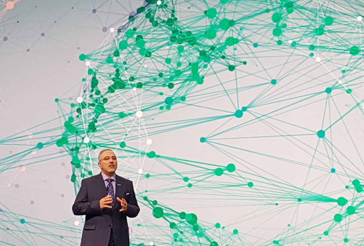 Fontaine_Ch's tweet photo. .@AntonioNeri_HPE introduced new #SuperdomeFlex #HPEDiscover https://t.co/ddIdLMkdVp