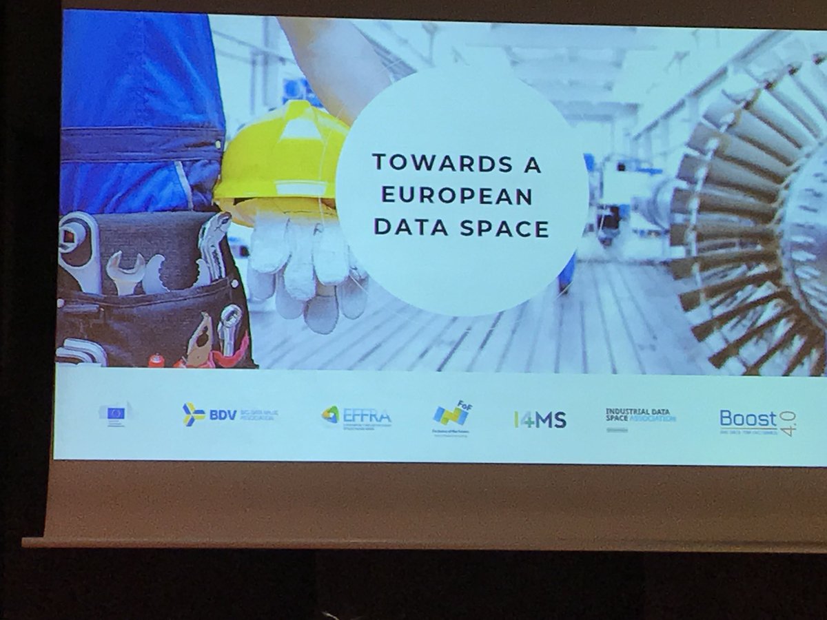 HuelsmannT's tweet photo. @olazaro74 of @ids_association member @Innovalia_group explaining the framework conditions of data economy in manufacturing and #I40 at #FiwareSummit2017 #I4MS @boost4_0 https://t.co/BiSBBuHtfG