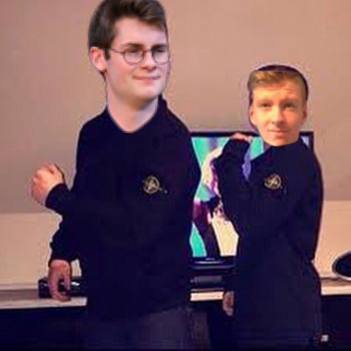 _pslotsofgs's tweet photo. any brom boys wana pagga l8r 2nite wu wil b at th maccy dees car park round the corna b4 kick off howay a dare u come hav a go if u think ur hard enuf #gsontour #westbromaway https://t.co/eYbnJVhjLl