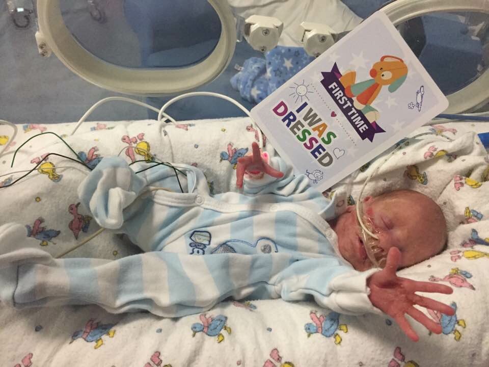 SpoonsCharity's tweet photo. Congratulations to this gorgeous boy, discharged from NICU over the weekend. Elliot was born at 24 weeks weighing a tiny 1lb 5oz, good luck Elliot 💙@NeonatalNatter @NeoMates @NWNeonatalODN @Blisscharity https://t.co/361DXRgDHc