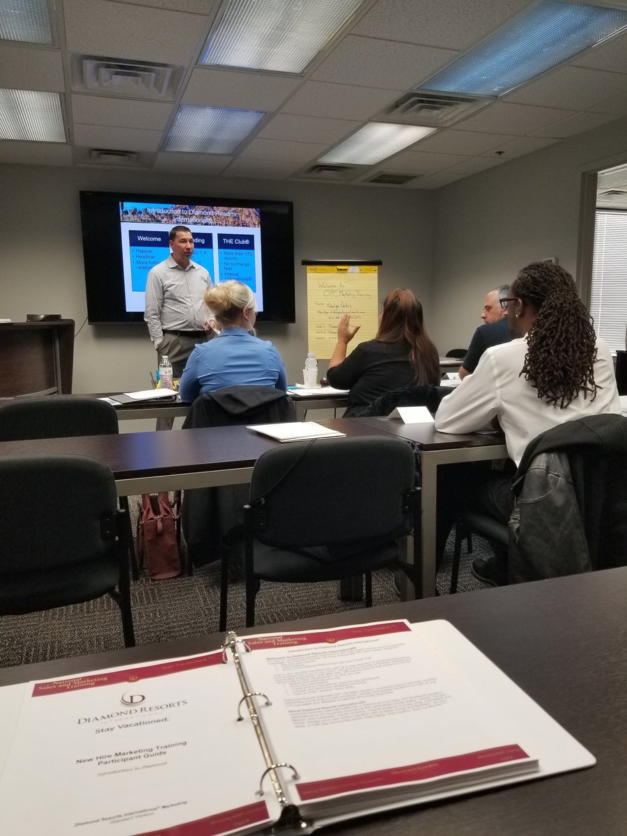 jroc2127's tweet photo. Back in the trenches with @Shelley_TeamVB Observing  Day 1 Week 1 new-hire training! #VBelieve #VBlearning #VBOPC  #DRIcareers #employerofchoice @Locolouie12 @WayneVBOPC @KawligaDukes https://t.co/Jg8bwywcqT