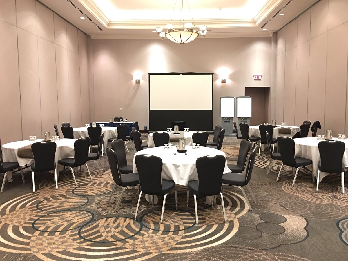 HeyMrFox's tweet photo. Incorporating training develops employees knowledge, greater job satisfaction, achieves goals and lends to customer satisfaction @AirCanada https://t.co/2UX9TvKfVW