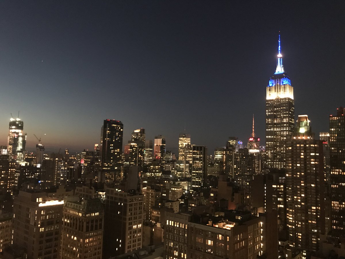 Today is #GivingTuesday! Would you consider giving to continue helping serve the #poor and #marginalized in #NYC this season! 
Donate Here: saintpaulshouse.org/donate