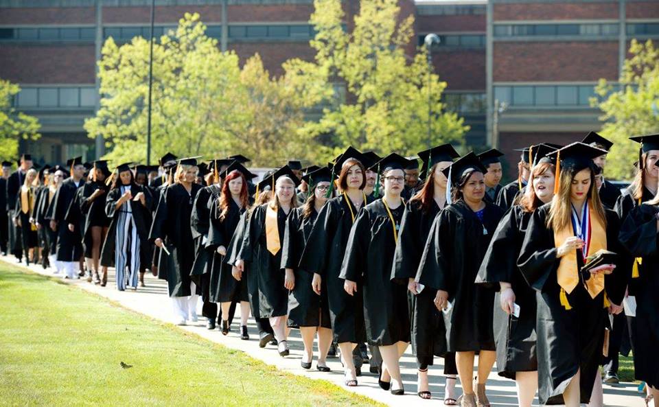 LakelandAlumni's tweet photo. Support Lakeland on #GivingTuesday! Your donation to The Lakeland Foundation can be directed towards scholarships, student success, music programs or the greatest need. Every donation makes a difference in the success of our students. Thank you! https://t.co/CX6jMzVTol https://t.co/Kjqw8o48AJ