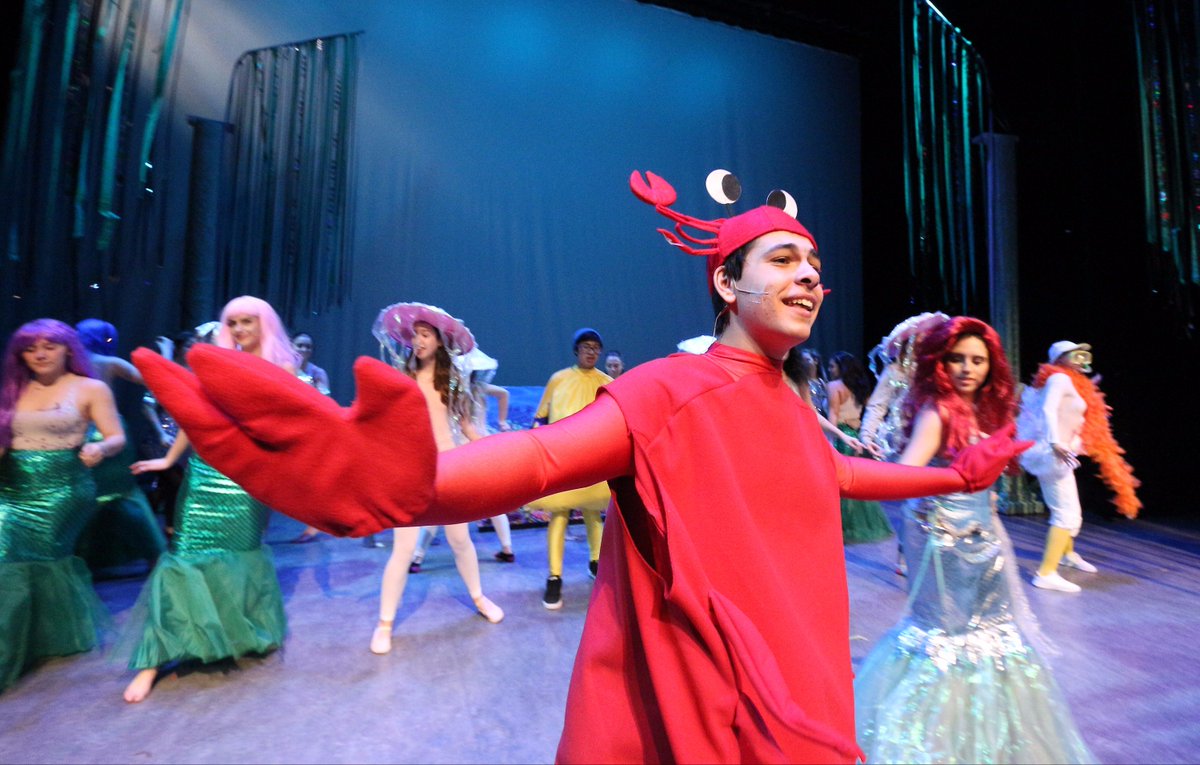 YCDSB's tweet photo. Grade 8s interested in attending our #RegionalArtsProgram next year - your applications are due Friday, Dec 1. https://t.co/gOGQL0kfKk @StEzMedia #RAP #artsed #ycdsbARTS https://t.co/EVzILxyyor