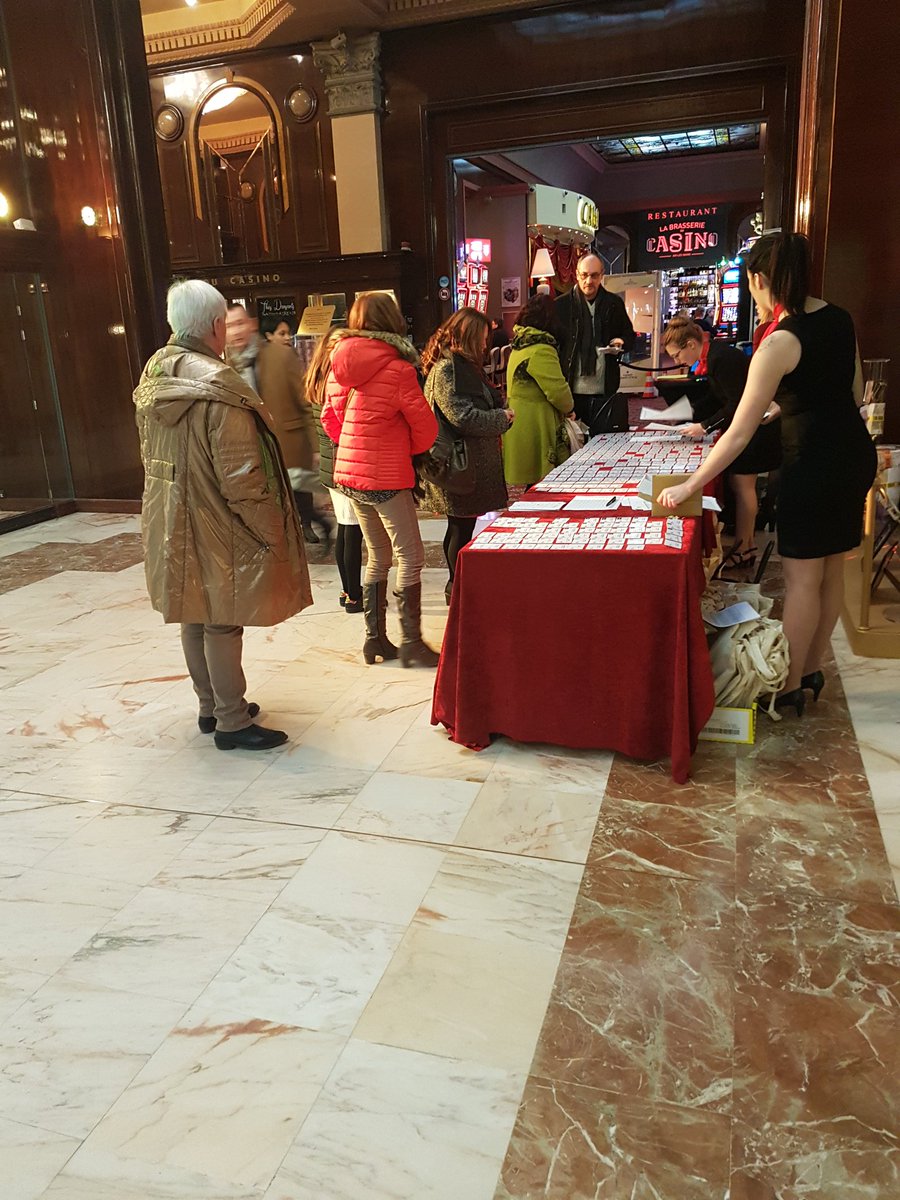FemmesEco's tweet photo. Bienvenue à nos invités dans le somptueux décor du Casino Grand Cercle d’Aix-les-Bains ! #FEMECO17 https://t.co/SZru075vLd