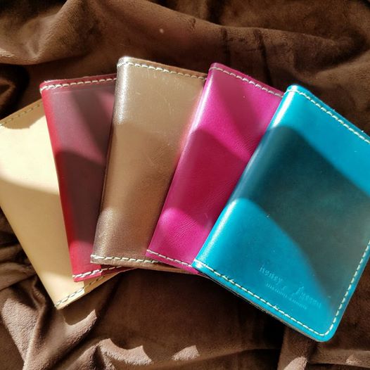 HGreenLeather's tweet photo. Visit our Etsy store to view our entire collection of luxury leather goods, handmade in Brooklyn. https://t.co/t4ZfcQL9yN. #shoplocal #shopsmall #accessories #giftideas #stockingstuffers #Horweenleather #wallets #passportwallets #keychains #cordtacos https://t.co/oEBS60dLhI