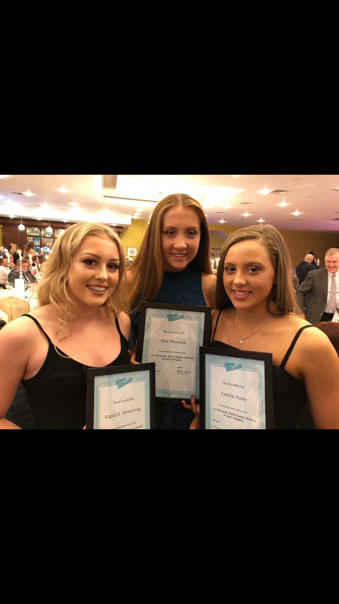 scarscar1918's tweet photo. Such an amazing night at the @swimireland awards night glad to see all the #EYOF2017 team mates again @ards_swimming https://t.co/Da3RG7B0f1
