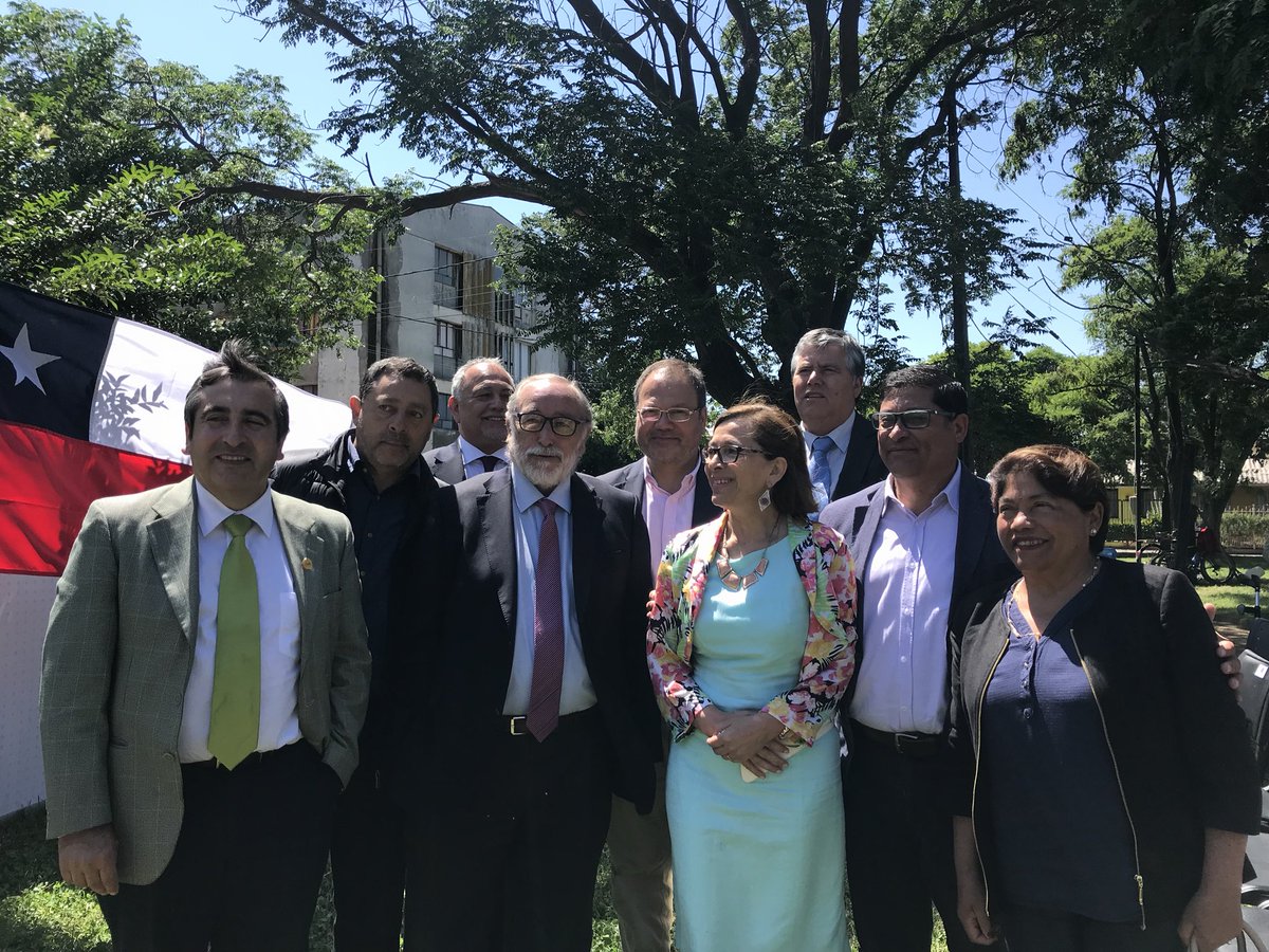 DPRMaule's tweet photo. Ahora: Ministra @MinisterioBBNN e intendente Pablo Meza entregan departamentos para que alumnos con gratuidad estudien en Talca en alianza con municipios de Pelluhue,Empedrado, Villa Alegre y Sagrada Familia https://t.co/4a72i7bpZi
