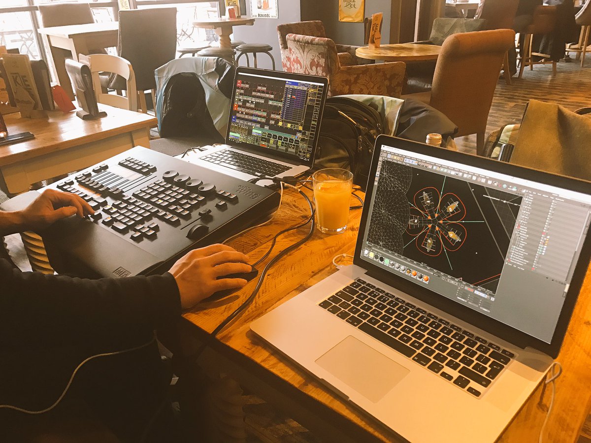 adamheslop's tweet photo. Another day another desk. #c4d #grandMA #syncsession https://t.co/P1T1k2cK1q