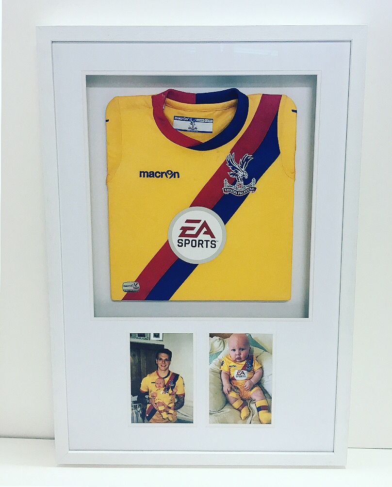 raysframes's tweet photo. Not a fan of the team, but we are a fan of the framing #babysfirst #footballkit #crystalpalace #football #pictureframing #hackney #shoreditch #raysframes https://t.co/jmTStk8EG9