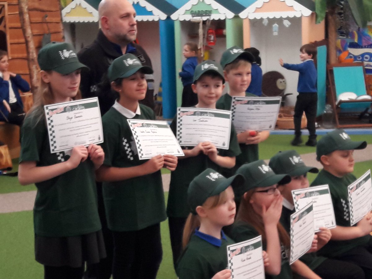 MatthewEllis's tweet image. Motivational!! Wonderful hour at #HeronCrossPrimary School #stokeontrent. 
Junior @StaffsCadets receiving certificates. Local @StaffsPolice #PCSOs brilliant work. And an amazing school!!!   heroncrossprimary.co.uk