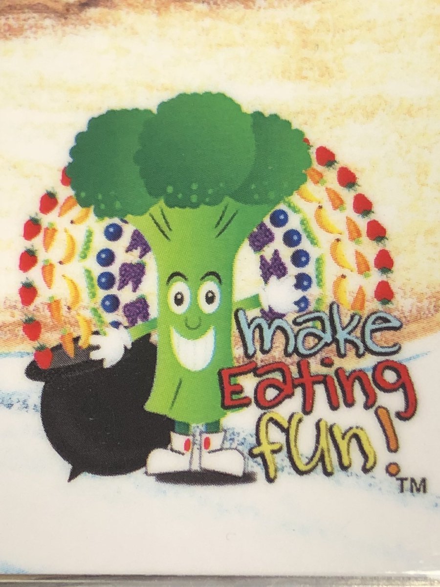 LewisAllStars's tweet photo. All Stars had the opportunity to try fruits and vegetables while interacting and answering questions about a story. #DUSD #lewisallstars #makeeatingfun https://t.co/HlMvIDx1i5