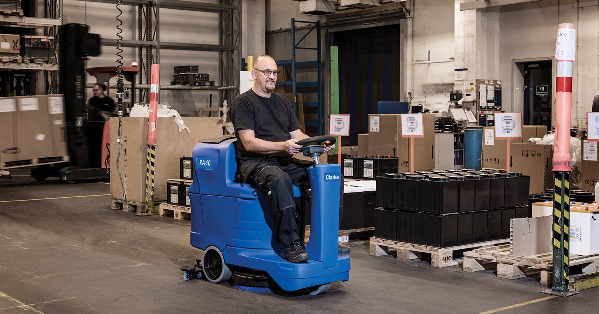 Clarke_US's tweet photo. Meet the most innovate Clarke scrubber ever, the RA40™ - a compact autoscrubber with SmartFlow™ technology. Info: https://t.co/0j5W4hvzhe https://t.co/sBu1ZE2iT3