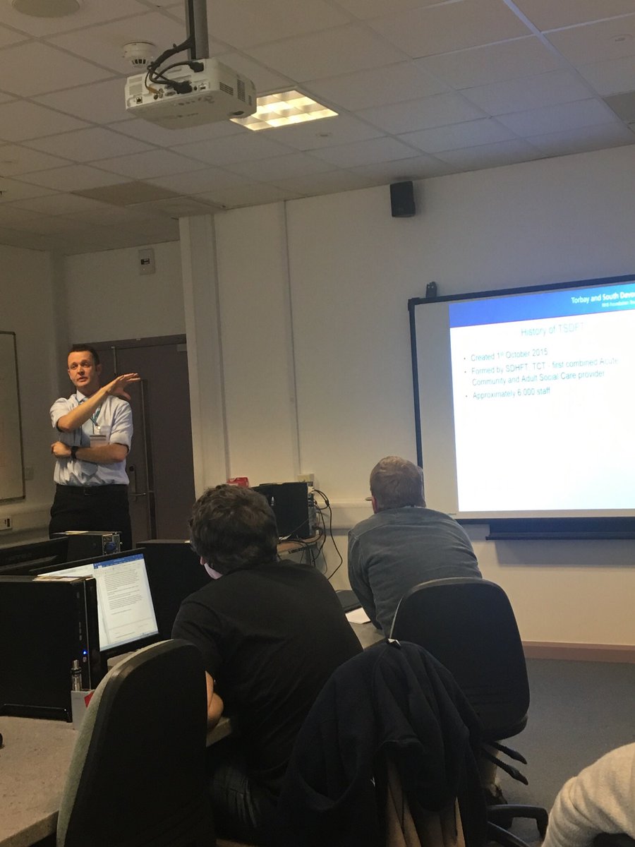 GilbeyGemma's tweet photo. Fantastic employability talk by Guy Boosey from NHS. Great info provoking some awesome discussions with Foundation Degree Students #nextgeneration @computing_SDC https://t.co/ANn9rkuxTa