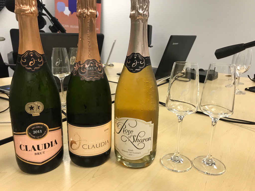 About to start with the #vintageMCC’s with <a href="/ishotimagesza/">Jon Meinking</a> at <a href="/HashtagRadio/">Hashtag Radio ®</a> #CelebrationofLife #sawineshowcase