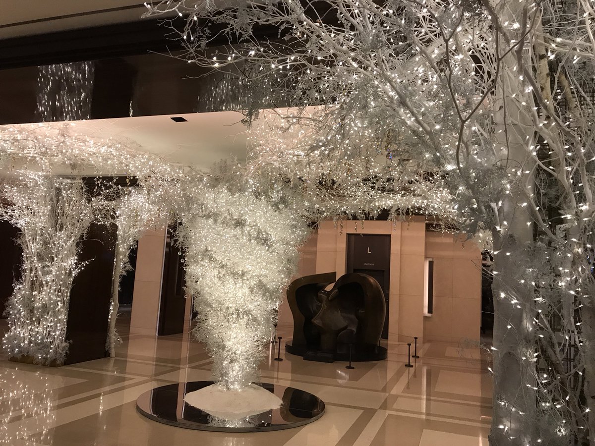 MARIfromJP4's tweet photo. I stayed #TheWestinChosunSeoul hotel last week.  #KoreanStyle  Bodyscrub is my first time. It's So amazing! :) #relaxtime #hotellife #웨스틴조선호텔 #myeongdong #ChristmasSeasons https://t.co/fV586cR9JH