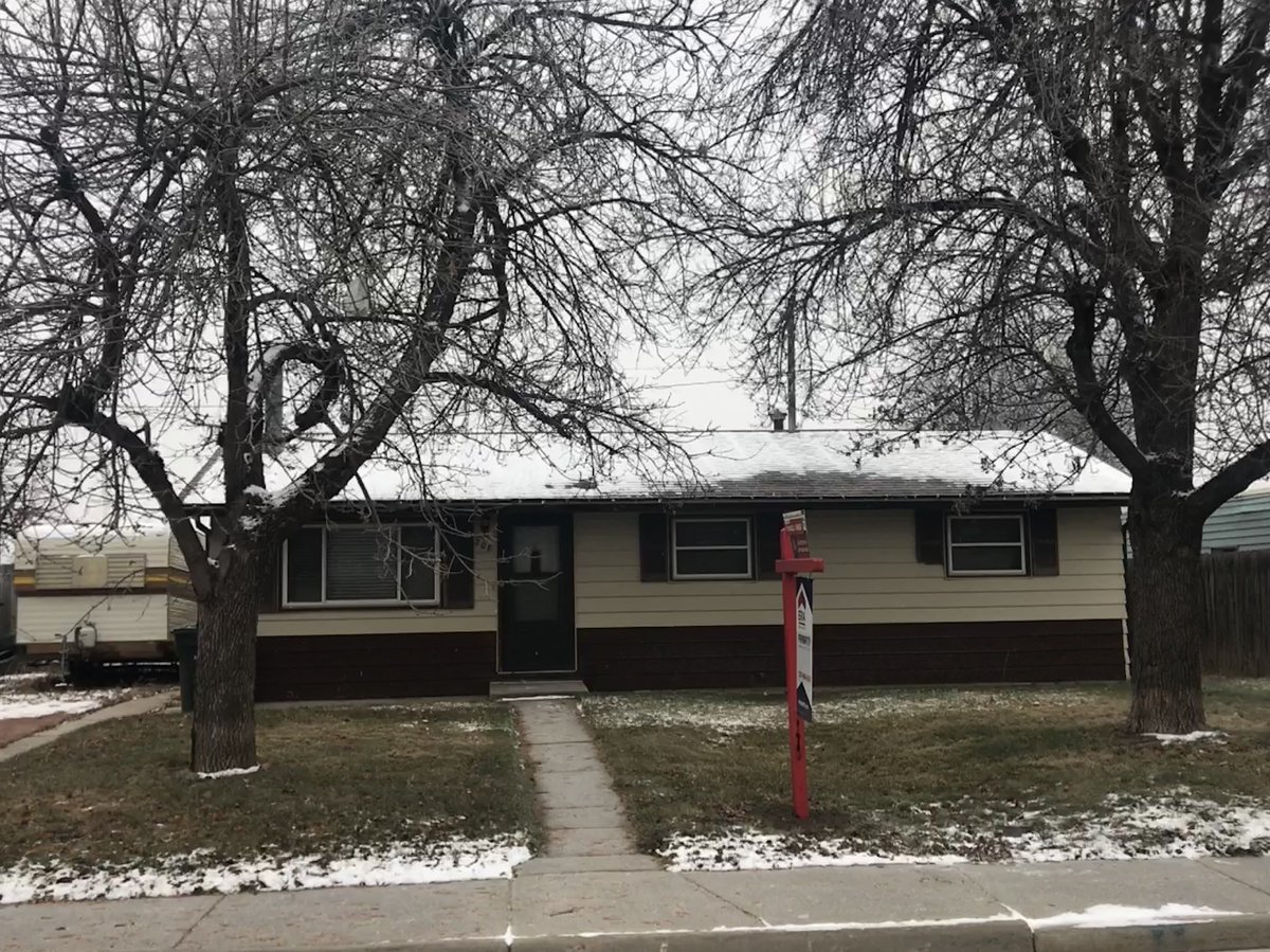 RitterhouseJ's tweet photo. https://t.co/bnP65HkwCw #homefortheholidays #mainlevelliving #realestate #cheaperthanrent #erapriority #buyahouse #gillette #wyo https://t.co/jm8cLdDbmR