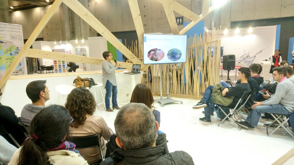 efiaqua's tweet photo. En #Efiaqua17 las actividades no cesan. Ahora, presentación en el stand de @GlobalOmnium https://t.co/vsRxKbPvR8