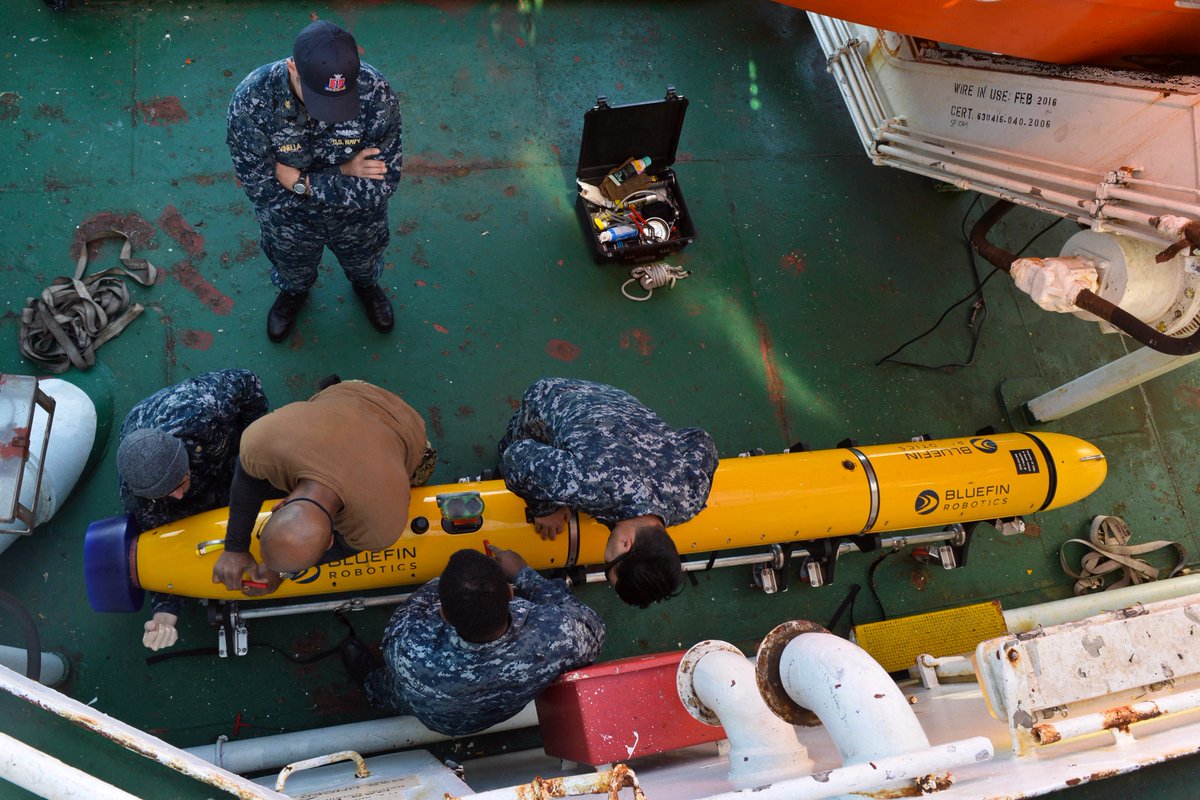 NAVSOUS4THFLT's tweet photo. @USNavy sailors from Undersea Rescue Command (URC) do maintenance on a Bluefin-12D unmanned underwater vehicle on board Norwegian construction support vessel Skandi Patagonia in support of Argentina's search and rescue efforts for the Argentine Navy submarine #ARASanJuan https://t.co/BcvIUXNiUt