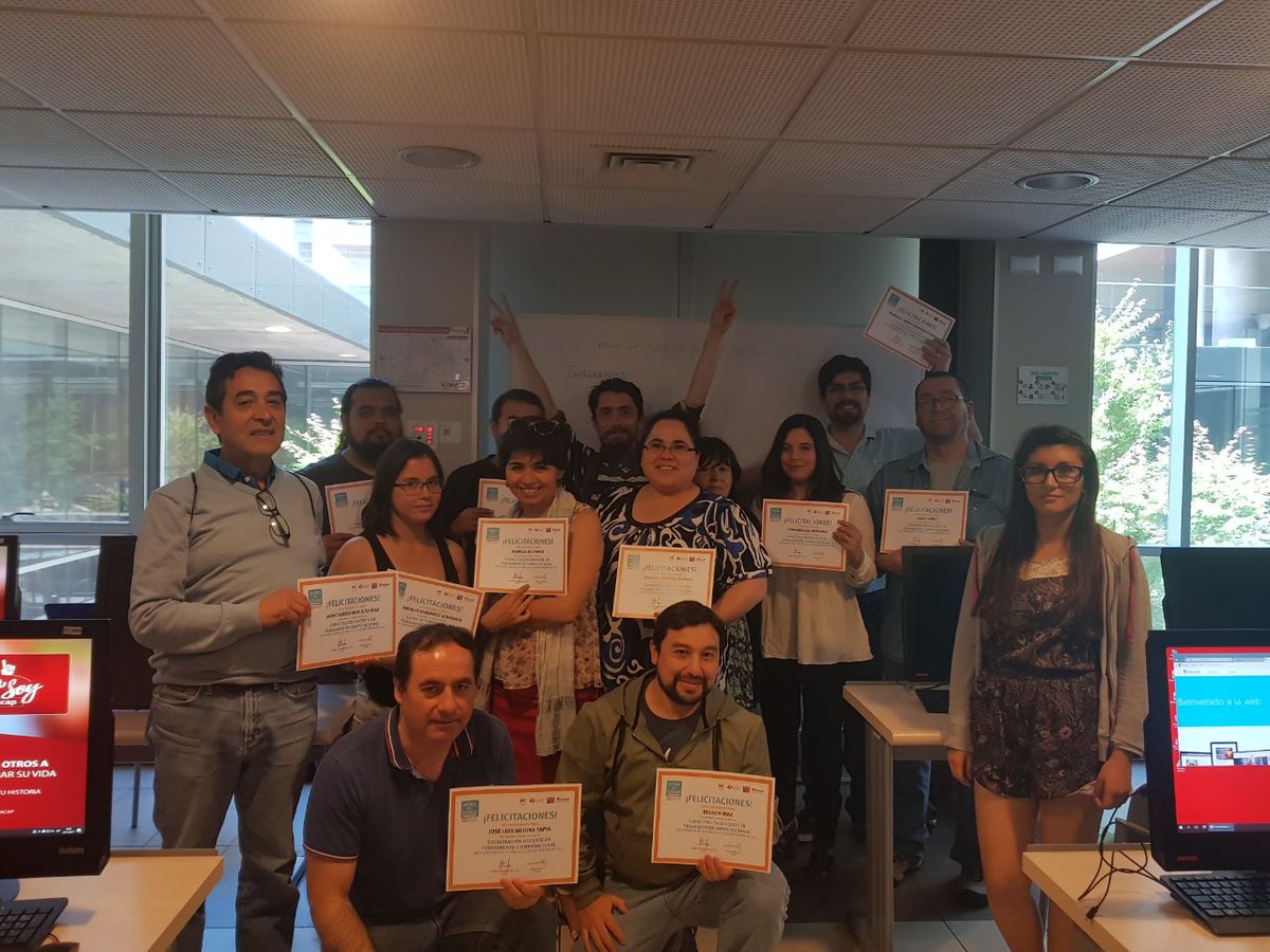 HoraDelCodigoCL's tweet image. Una gran capacitación vivimos en Santiago junto a increíbles docentes 👨‍💻👩‍💻! Gracias al apoyo de @INACAPINOS logramos tener una jornada de mucho aprendizaje en Pensamiento Computacional!
#6000docentes
#programaelfuturo