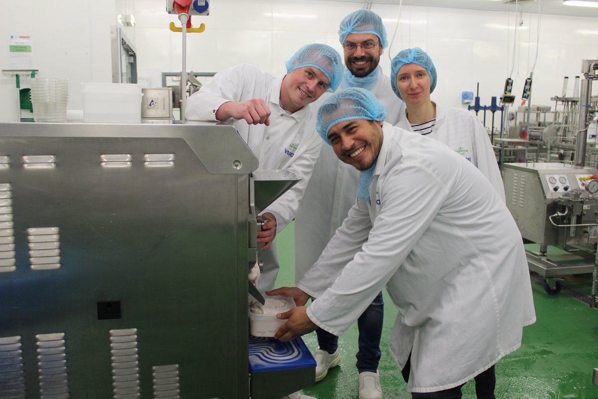 Reaseheath's tweet photo. Great to welcome @tetrapak engineers from 8 countries for bespoke training. Here’s Christoffer Christensen (Denmark), Jorge Cantuarias (Peru), Nicola Garuti (Italy) and Natalya Marushchak (Russia) making ice cream!🍦[1/2] https://t.co/BqwLGhSBF7