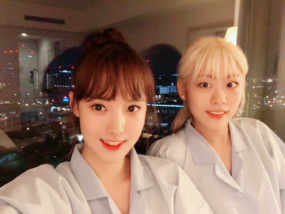 WekiMeki's tweet photo. 우리 룸메이트다요 ㅎㅎㅎㅎ
커플 잠옷 ㅎㅎ
언니 제가 많이 사랑해요...❤️
여러분도 제가 많이 사랑해요...❤️❤️
#요코하마 #룸메❤️ #마마 #커플데스 https://t.co/JOErmbfnHA