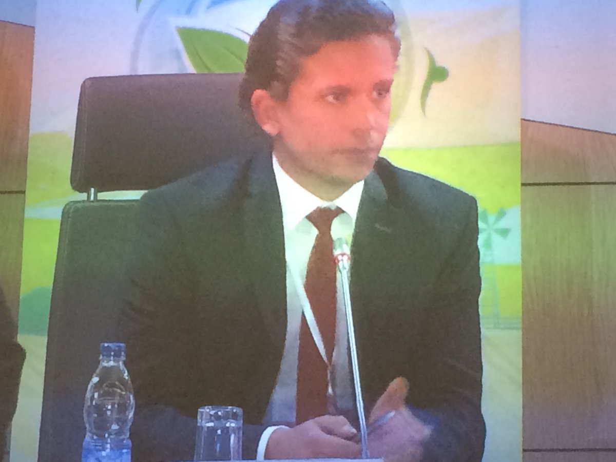 HilaryB_Eorpa's tweet photo. #L4AgForum @AGCOcorp Phillipp Grimme explaining how AGCO is bringing affordable Ag tractors adapted 2 African needs with training & capacity building & access 2 finance! Helping 2 bring smallholders 2 make step towards commercial farming. @BayerAgEdu @CTABrussels @Syngenta @Agra https://t.co/S0RnD7EAPp