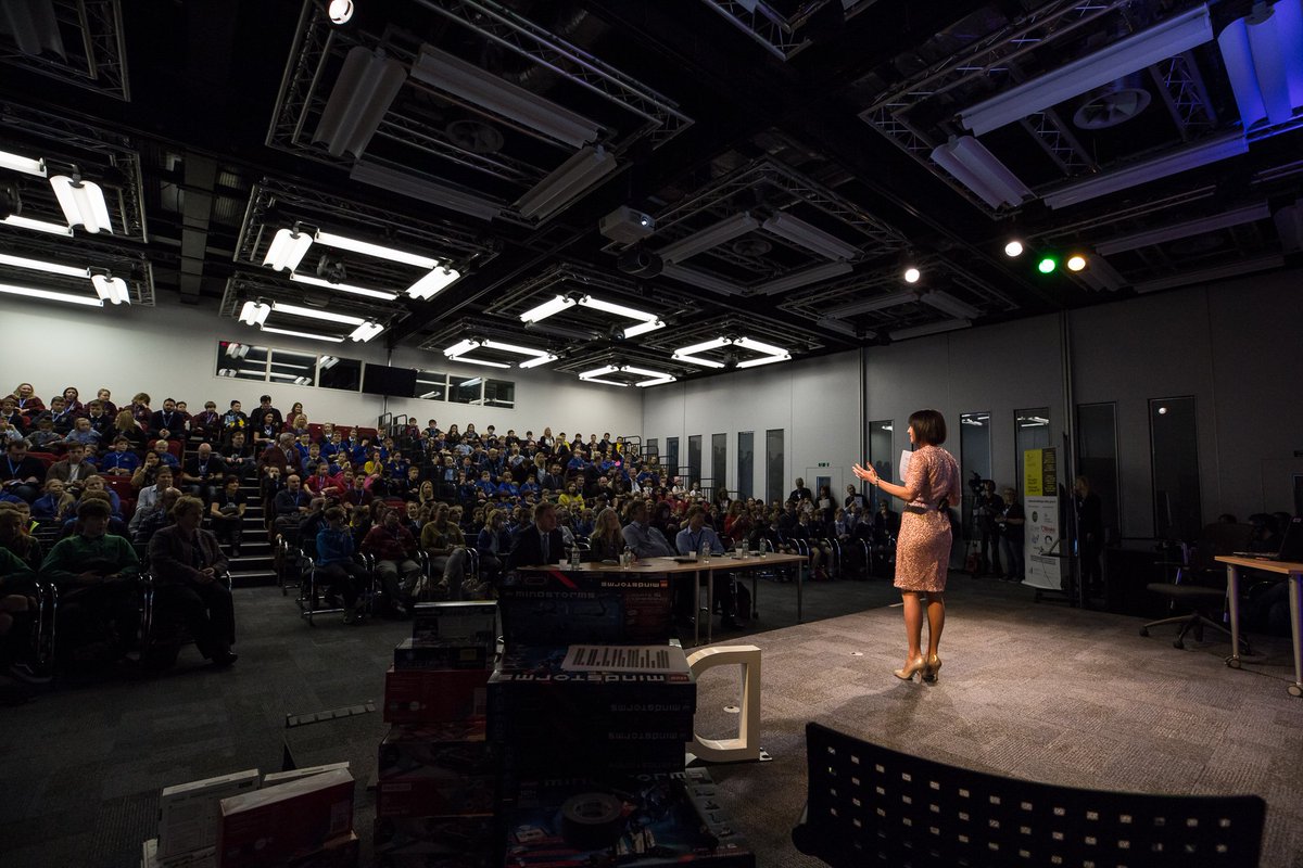 Mike Evans tweet media