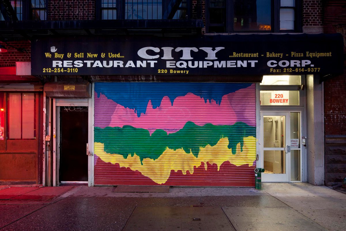 newmuseum's tweet photo. Why we love Mary Heilmann: her work looks as good on an NYC roll up door as it does in a gallery. 

A few $5 tickets are still left for Mary Heilmann's talk with Cheryl Donegan this Saturday: https://t.co/fMKw4eL6ng
#40YearsNew https://t.co/NiRkRAXcrs