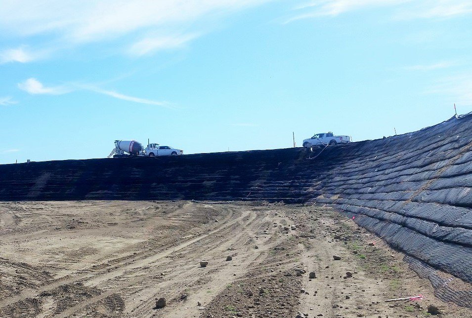 Maccaferri_CA's tweet photo. Our #reinforcedsoil slope to build an overpass across Highway 11 in #Saskatoon #Canada uses #MacGrid geogrids https://t.co/0c2G8c372n https://t.co/HdJKVEDukr