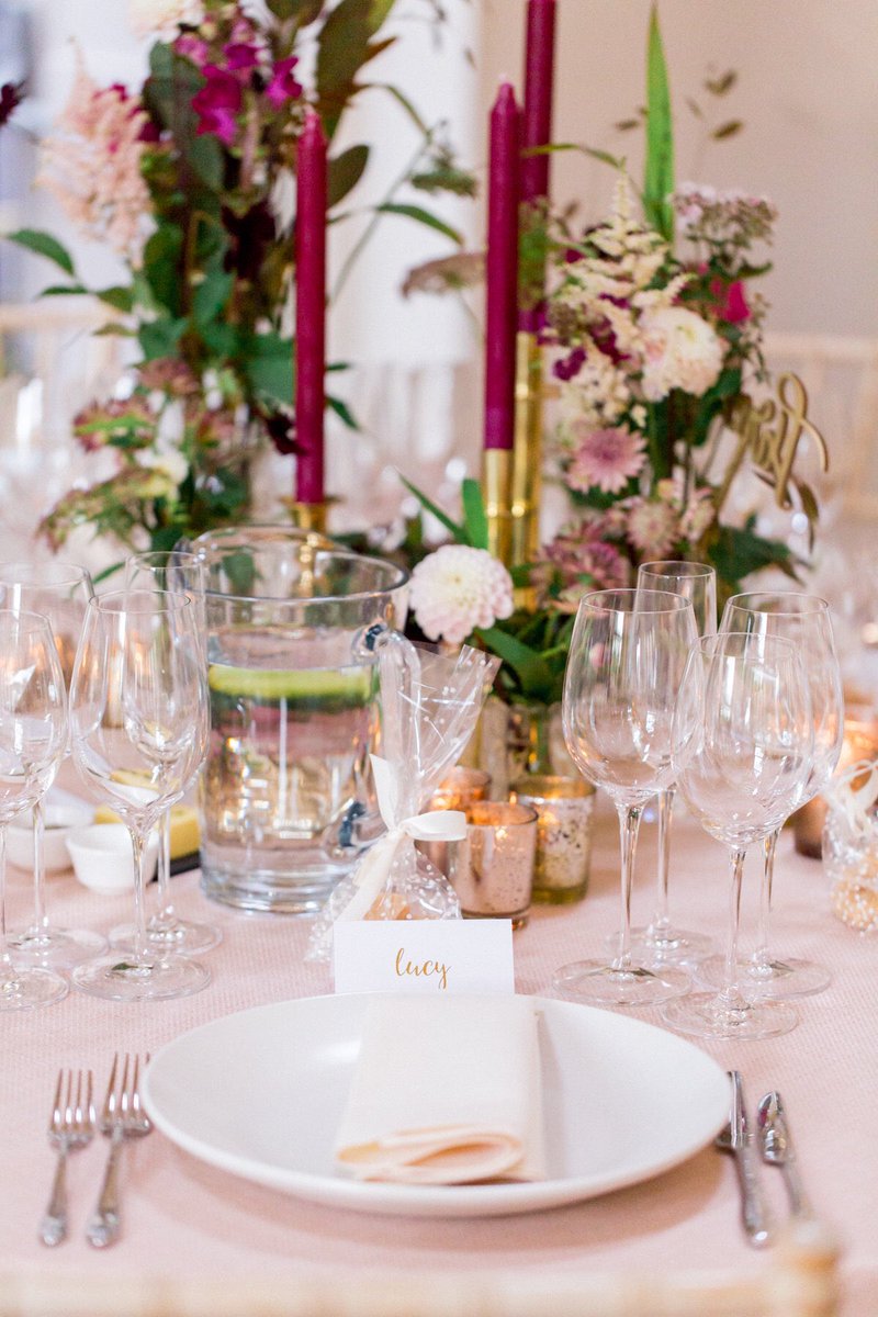 MillbridgeCourt's tweet photo. - Centrepiece -

Autumnal heaven by Jay Archer Blooms for K+R’s Wedding Day.

📸 by Philippa Sian.

Xx https://t.co/H0sjLyU38Y