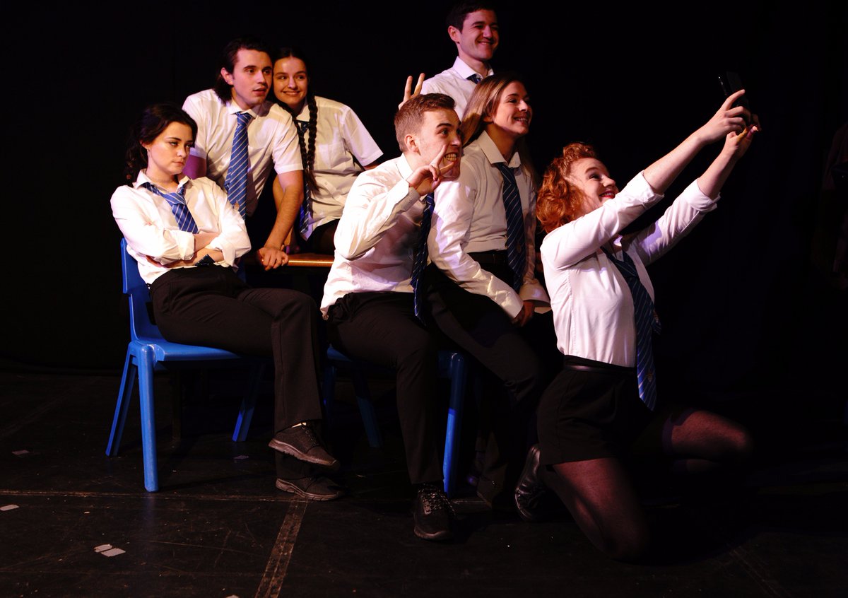 There are as many performances left of the show <a href="/TristanBates/">TristanBates</a> as <a href="/LondonTheatre1/">@LondonTheatre1 🦄</a> gave it stars ★★★★★. Catch it tonight, Friday and Saturday (the other two are sold out) #londontheatre #WhatsOn