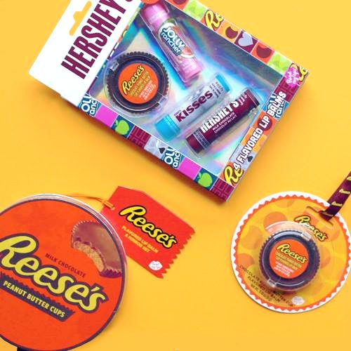 WorldwideCandy's tweet photo. Treat your lips to something sweet with our yummy candy inspired lip balms #reeses #swizzels #hersheys #sheffieldissuper https://t.co/Aakk60IuJs