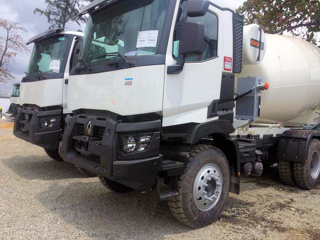 RenaultTrucksCo's tweet photo. 16 #RenaultTrucks K for AG Dangote, a major civil construction company in #Nigeria. These vehicles are completing a 30 #Kerax fleet. 🔝 https://t.co/8RCOo9IHml